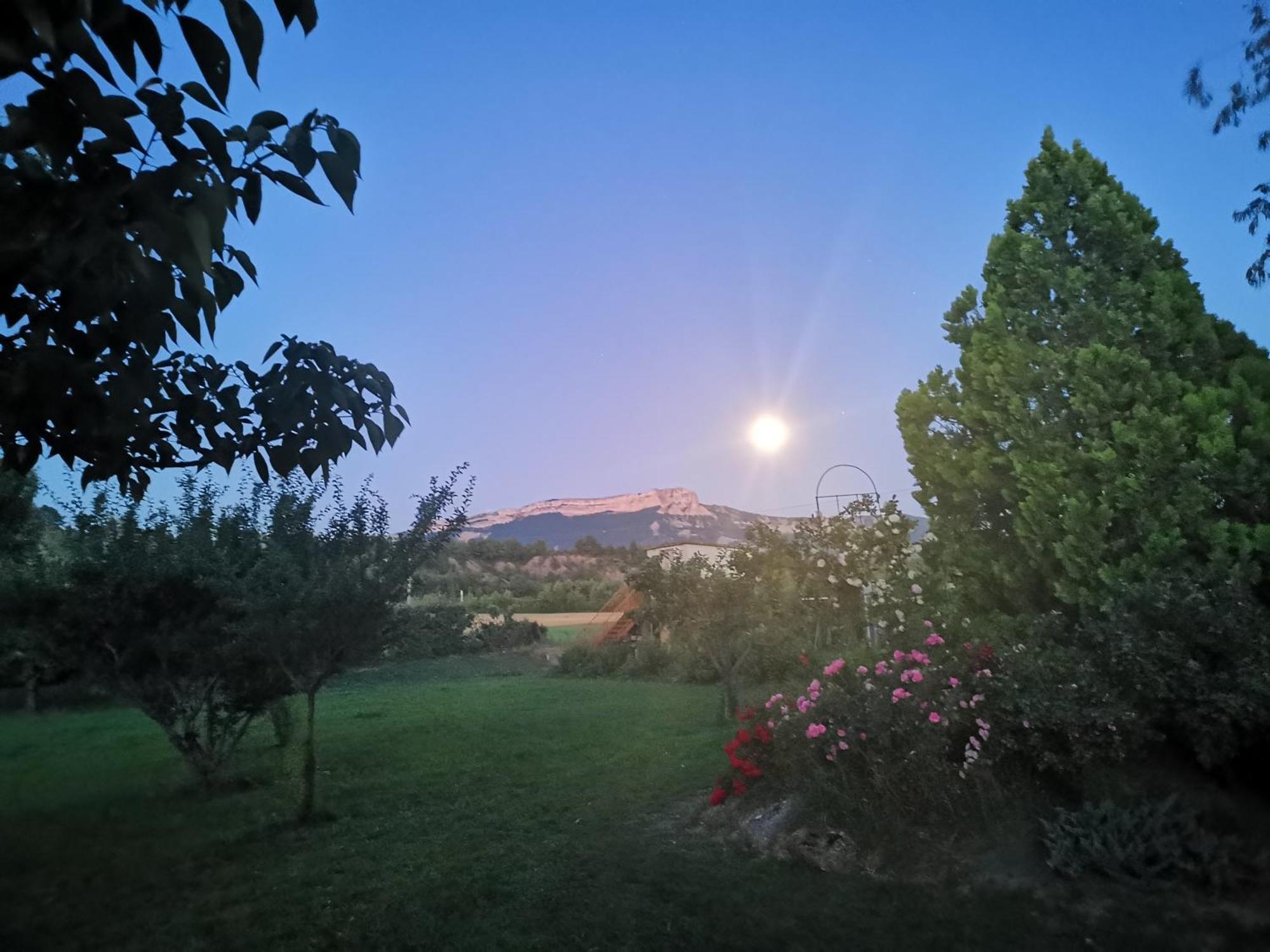 Le Petit Caboulot En Pleine Nature Vaumeilh Bagian luar foto